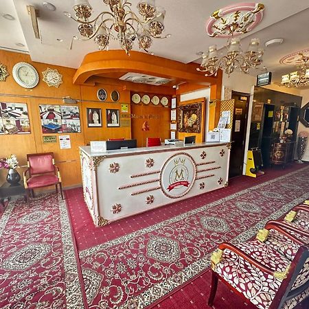 Majestic Hotel Doha Bagian luar foto