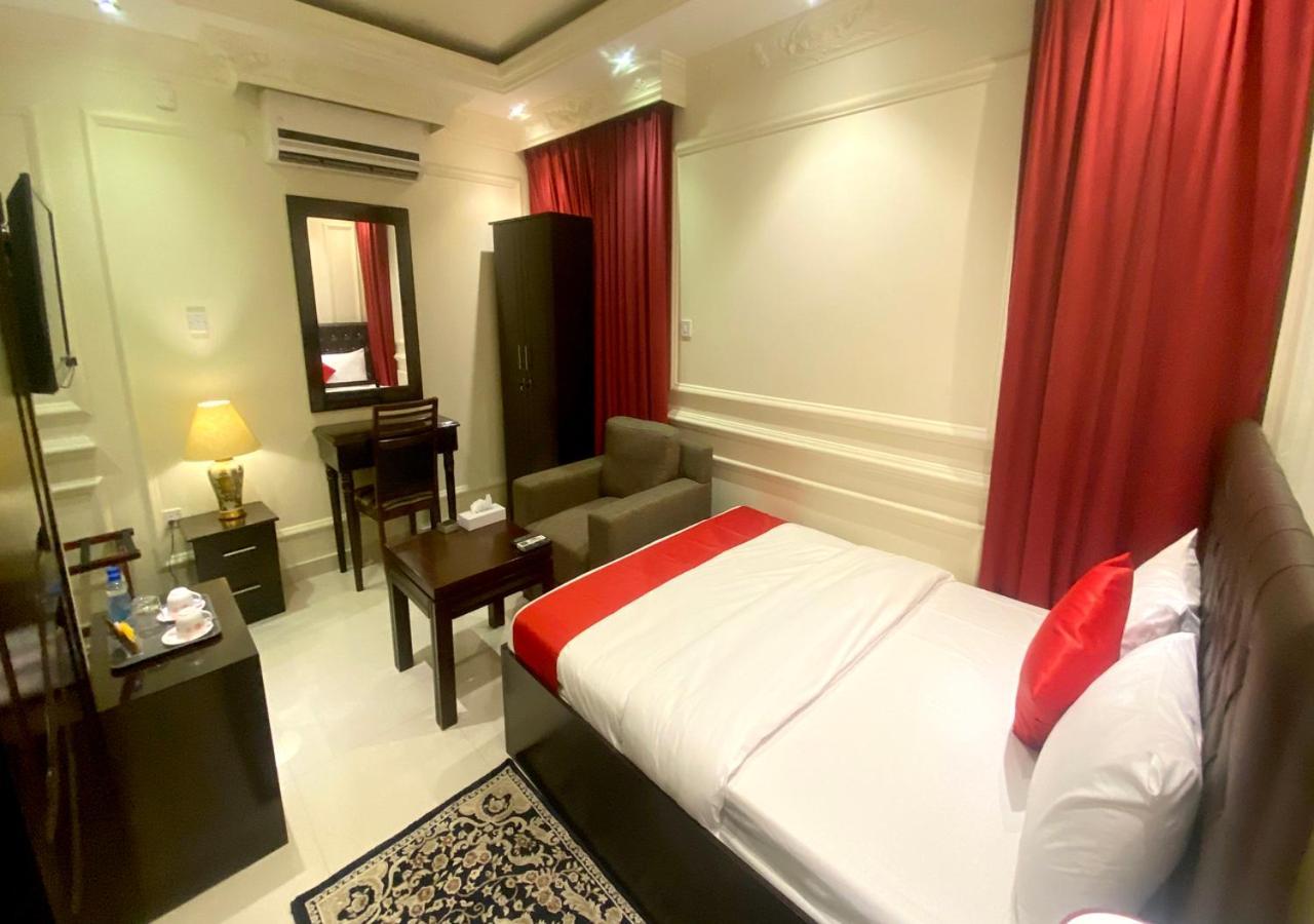 Majestic Hotel Doha Bagian luar foto