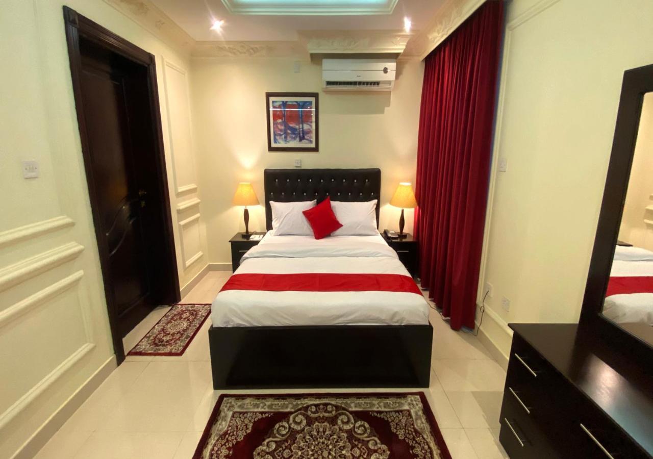 Majestic Hotel Doha Bagian luar foto