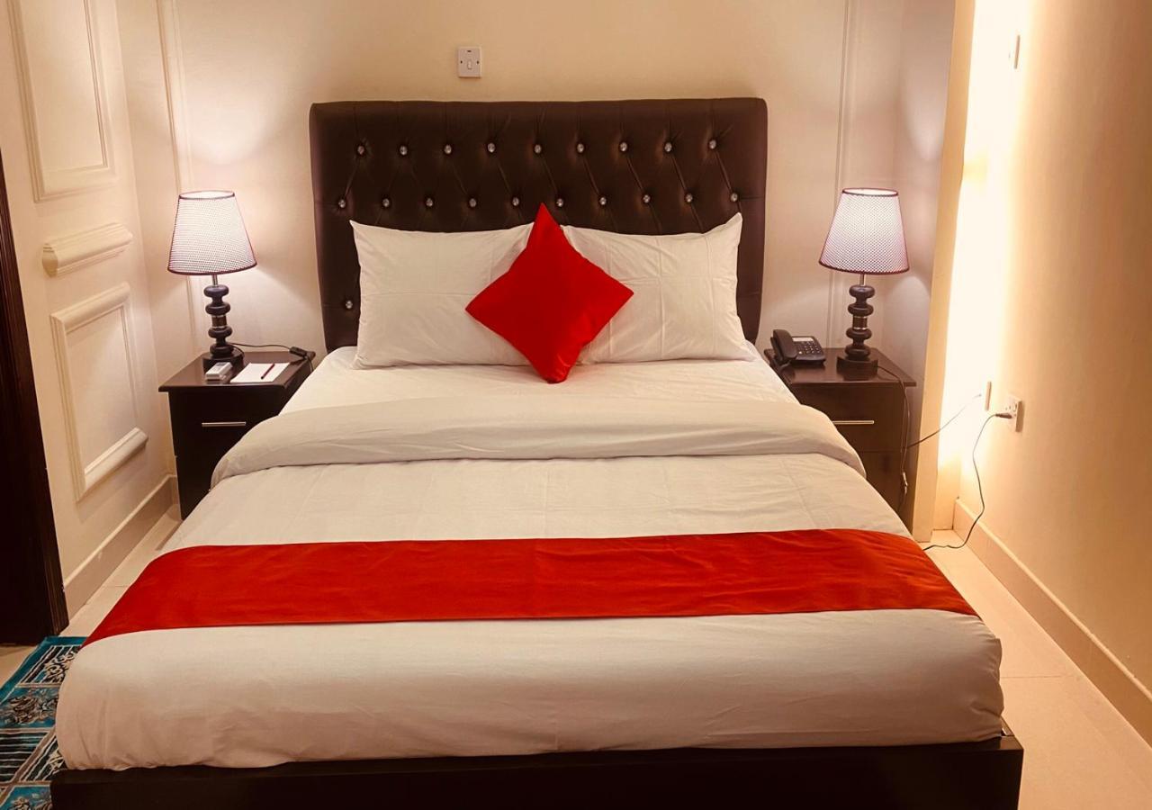 Majestic Hotel Doha Bagian luar foto