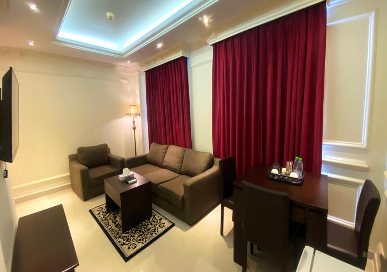 Majestic Hotel Doha Bagian luar foto