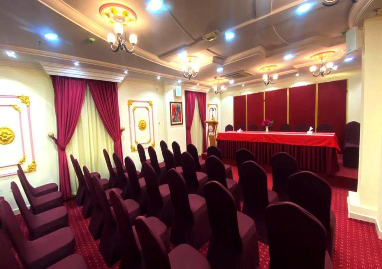 Majestic Hotel Doha Bagian luar foto