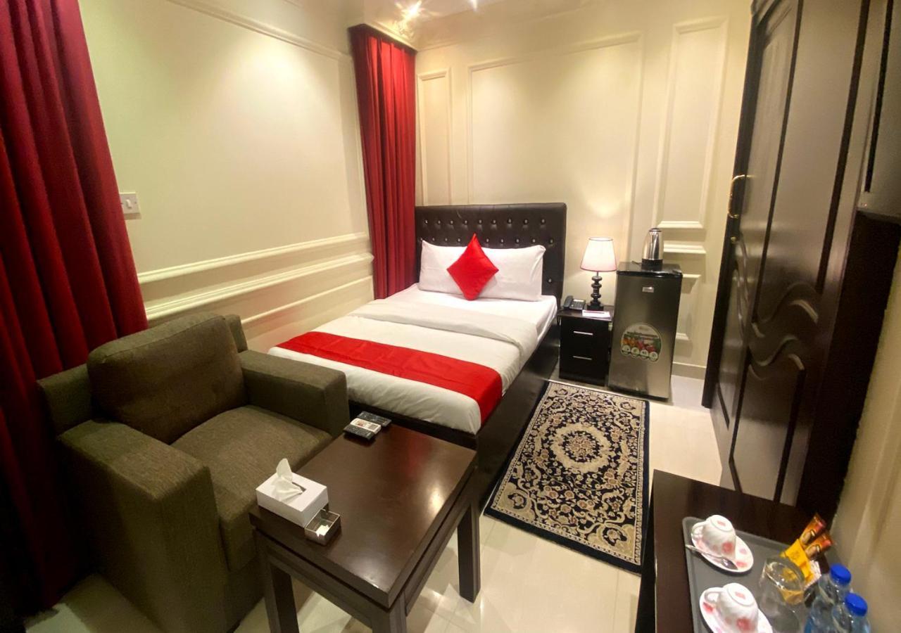 Majestic Hotel Doha Bagian luar foto