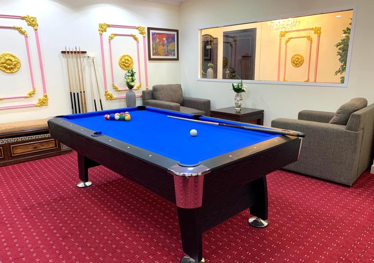 Majestic Hotel Doha Bagian luar foto