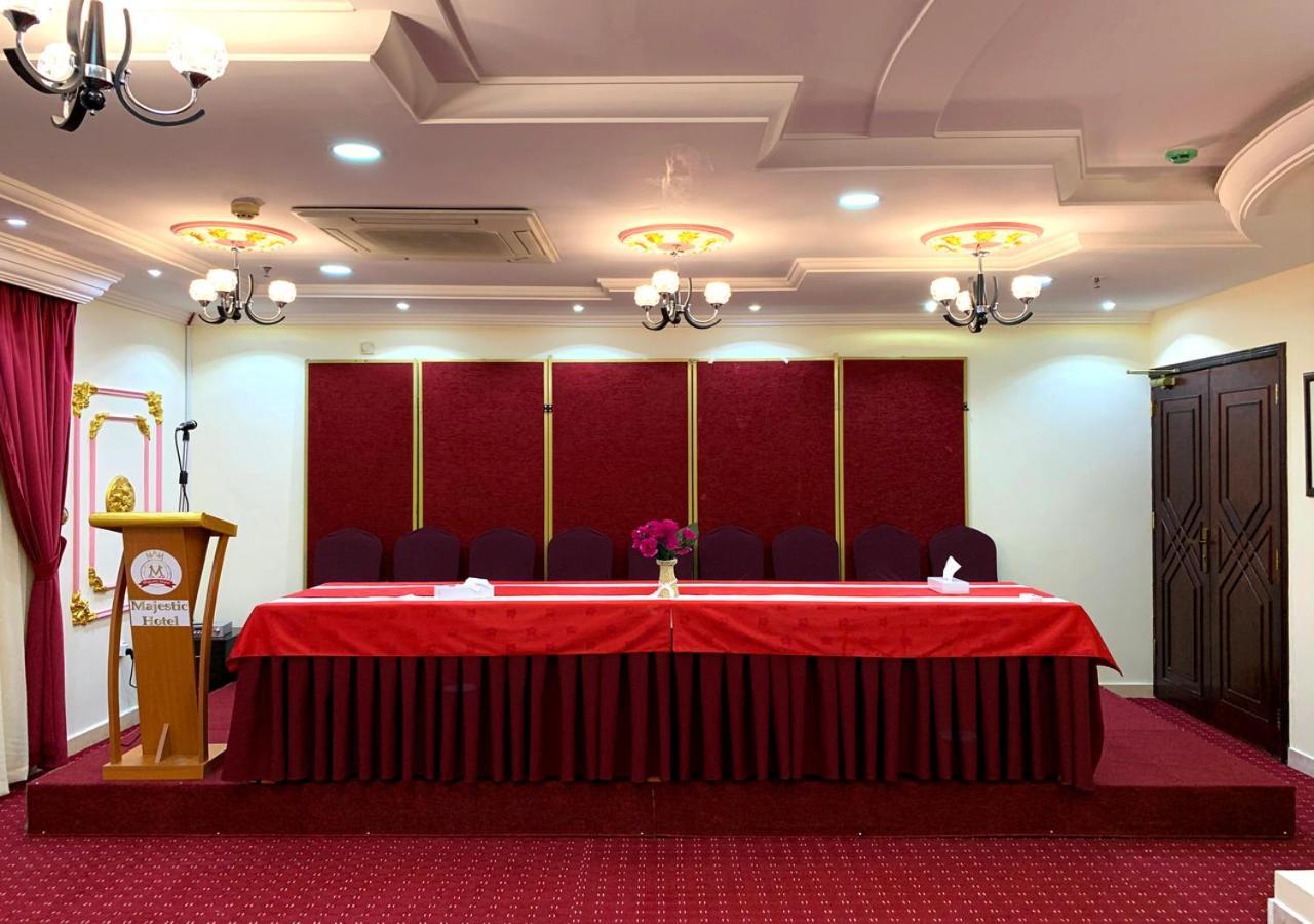 Majestic Hotel Doha Bagian luar foto