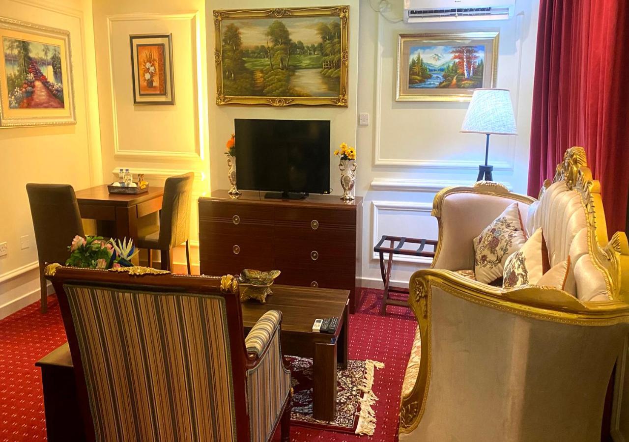 Majestic Hotel Doha Bagian luar foto
