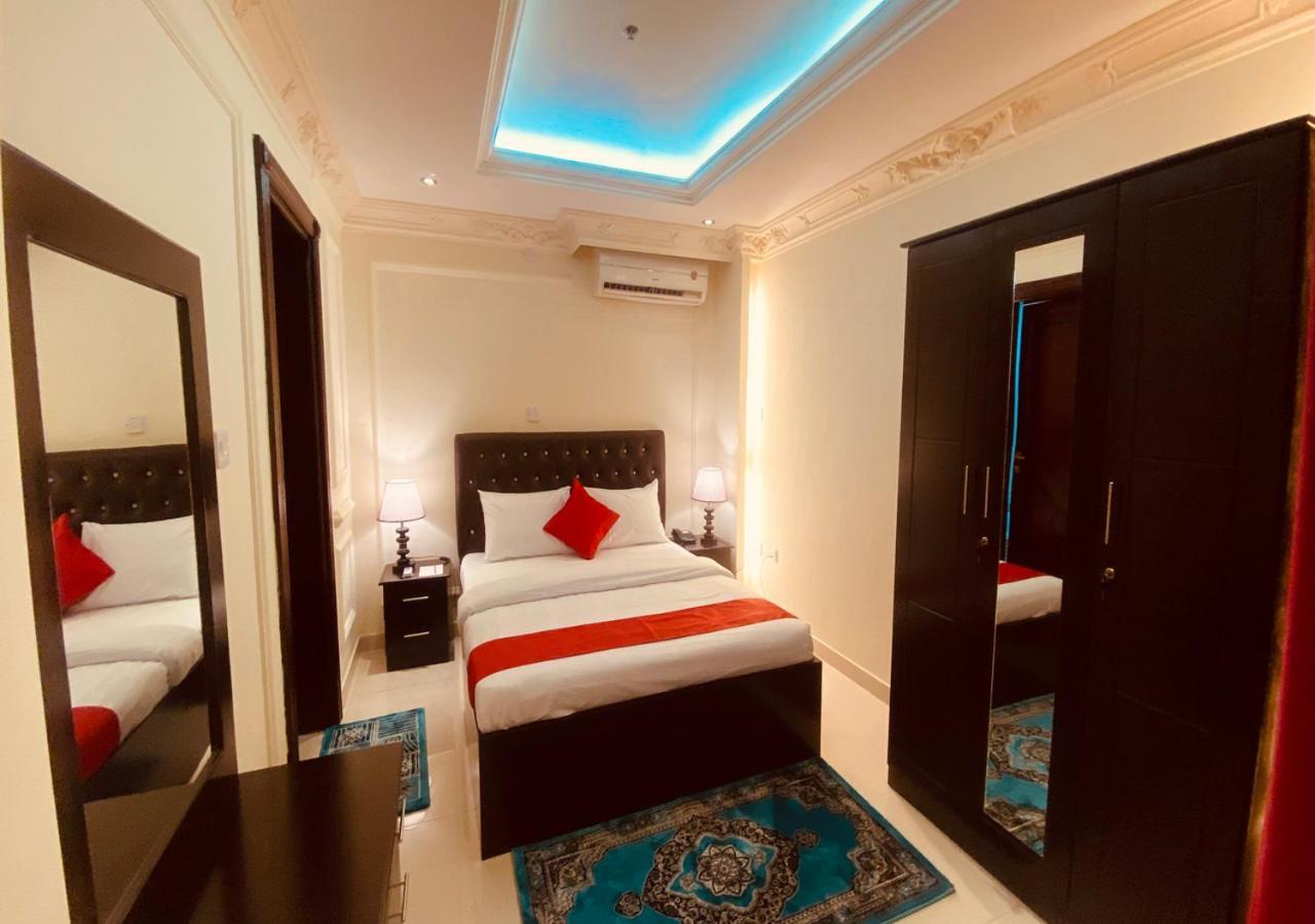 Majestic Hotel Doha Bagian luar foto