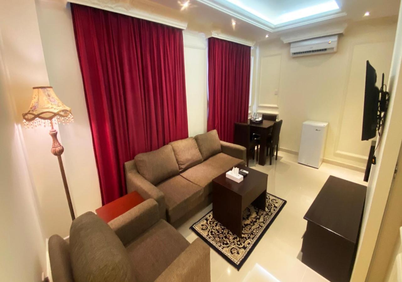 Majestic Hotel Doha Bagian luar foto