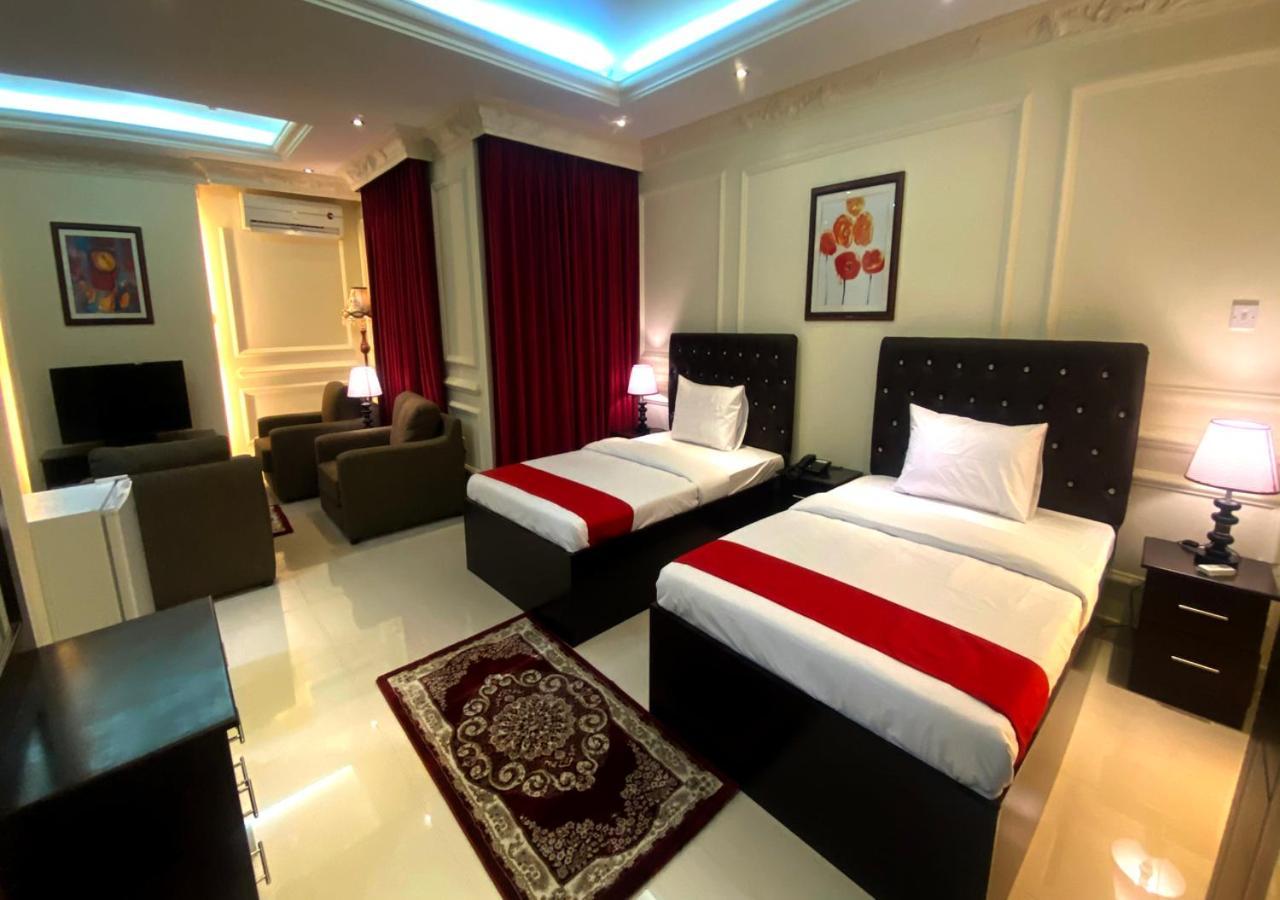 Majestic Hotel Doha Bagian luar foto